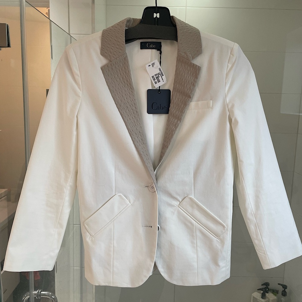 Gorgeous Cabe white and tan blazer NWT retail $295!